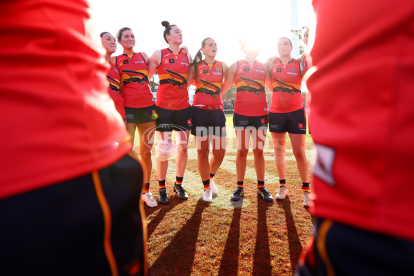 AFLW 2025 Round 05 - Hawthorn v Adelaide - A-62823358