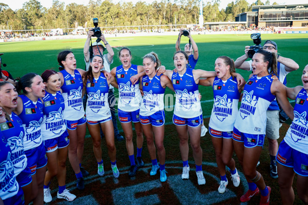 AFLW 2025 Round 05 - Brisbane v North Melbourne - A-62823412