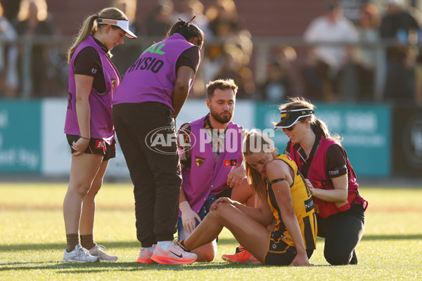 AFLW 2025 Round 05 - Hawthorn v Adelaide - A-62824697