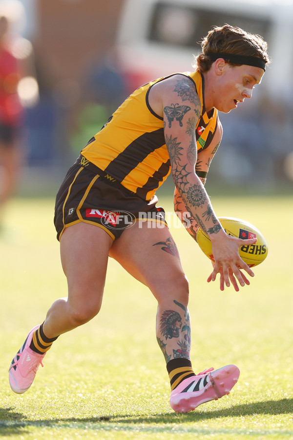 AFLW 2025 Round 05 - Hawthorn v Adelaide - A-62825977