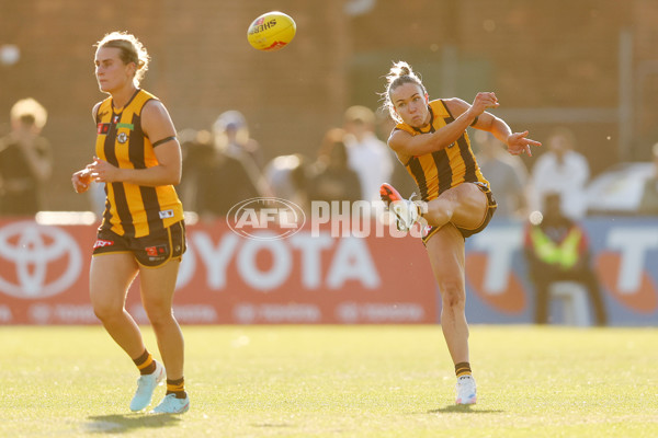 AFLW 2025 Round 05 - Hawthorn v Adelaide - A-62827252