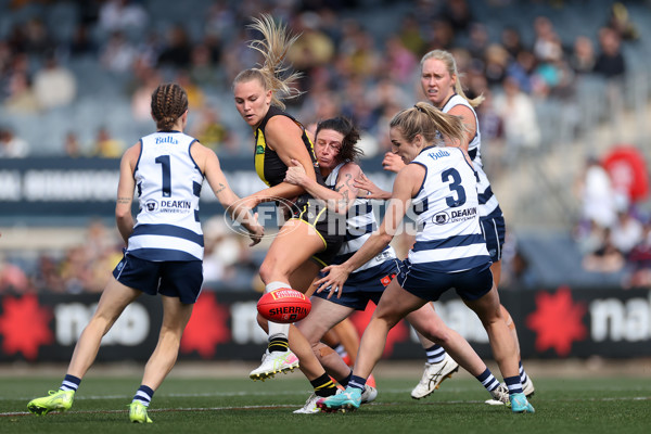 AFLW 2025 Round 05 - Richmond v Geelong - A-62831293