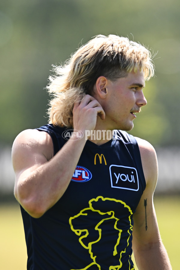 AFL 2025 Training - Brisbane 160925 - A-62847667