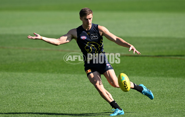 AFL 2025 Training - Brisbane 180925 - A-62875829