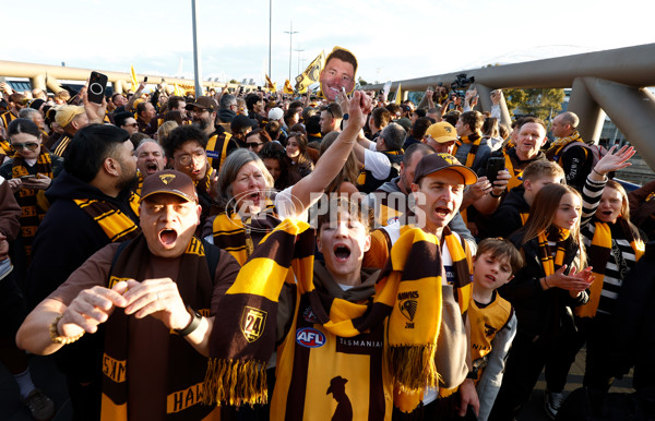 AFL 2025 Second Preliminary Final - Geelong v Hawthorn - A-62892097