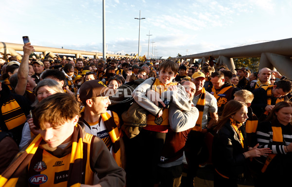 AFL 2025 Second Preliminary Final - Geelong v Hawthorn - A-62892105