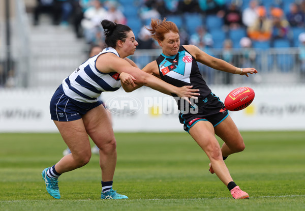 AFLW 2025 Round 06 - Port Adelaide v Geelong - A-62912696