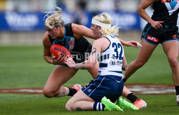 AFLW 2025 Round 06 - Port Adelaide v Geelong - A-62923519