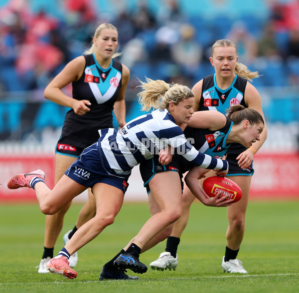 AFLW 2025 Round 06 - Port Adelaide v Geelong - A-62923536