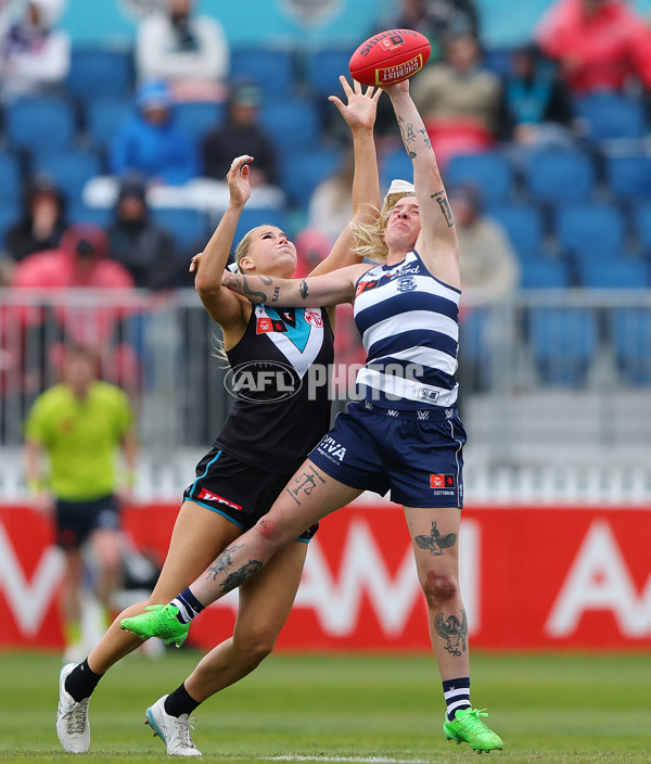 AFLW 2025 Round 06 - Port Adelaide v Geelong - A-62923565