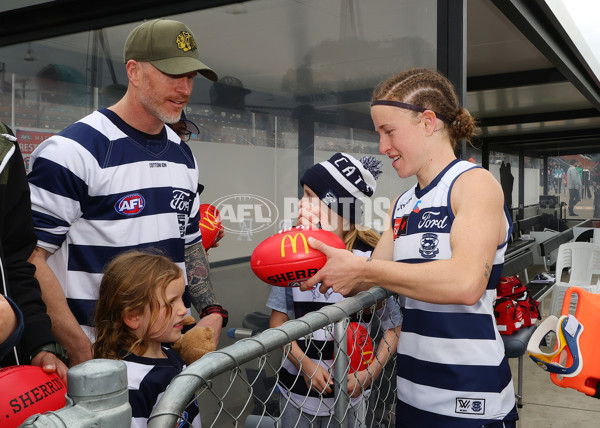 AFLW 2025 Round 06 - Port Adelaide v Geelong - A-62929992