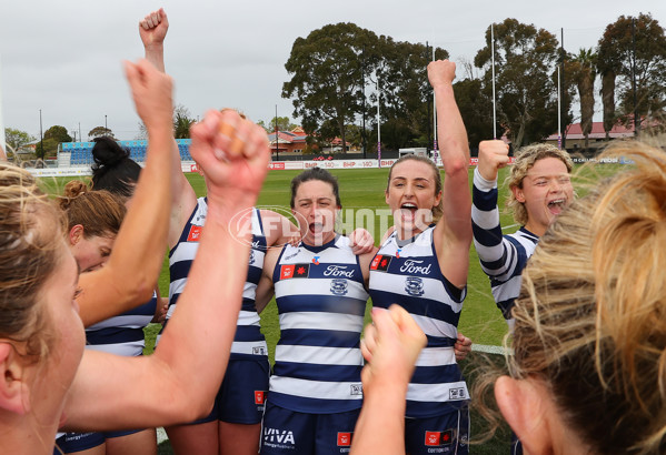 AFLW 2025 Round 06 - Port Adelaide v Geelong - A-62930028