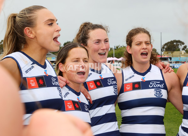 AFLW 2025 Round 06 - Port Adelaide v Geelong - A-62930032
