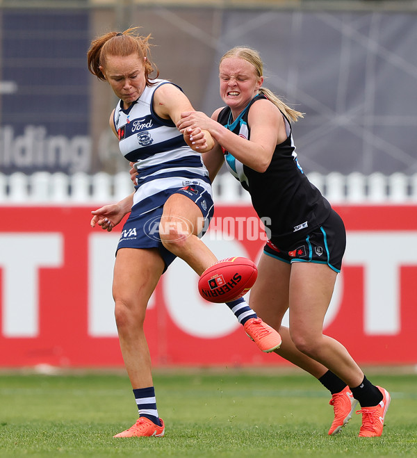 AFLW 2025 Round 06 - Port Adelaide v Geelong - A-62935163
