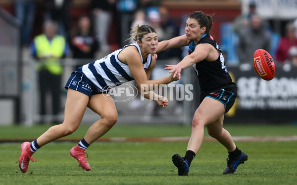 AFLW 2025 Round 06 - Port Adelaide v Geelong - A-62935186
