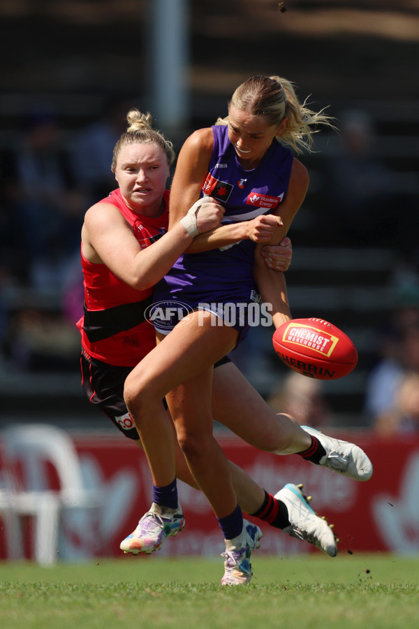 AFLW 2025 Round 06 - Fremantle v Essendon - A-62935194