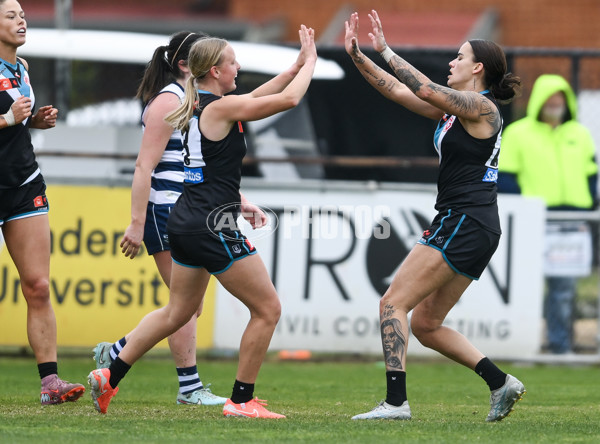 AFLW 2025 Round 06 - Port Adelaide v Geelong - A-62937747