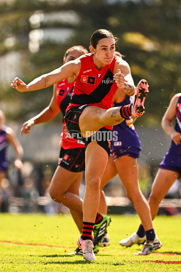 AFLW 2025 Round 06 - Fremantle v Essendon - A-62940288