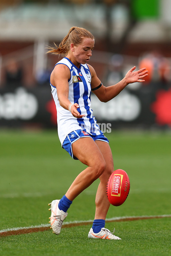 AFLW 2025 Round 06 - North Melbourne v Carlton - A-62942051