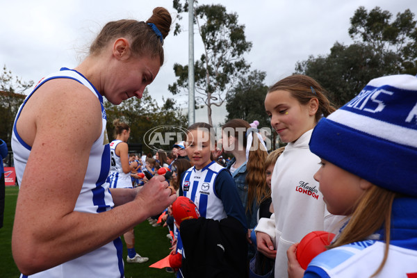 AFLW 2025 Round 06 - North Melbourne v Carlton - A-62942058