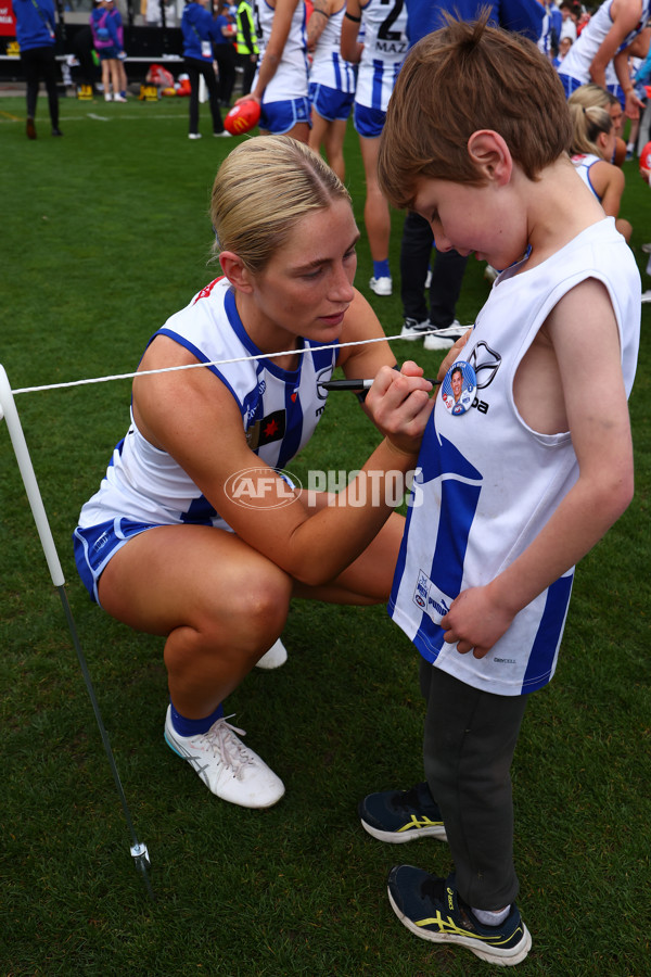 AFLW 2025 Round 06 - North Melbourne v Carlton - A-62942060