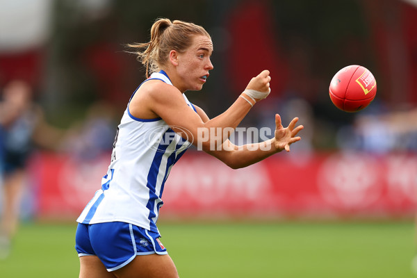 AFLW 2025 Round 06 - North Melbourne v Carlton - A-62943405