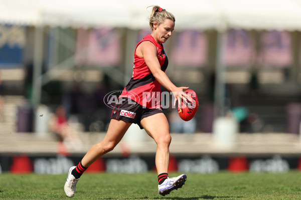 AFLW 2025 Round 06 - Fremantle v Essendon - A-62944870