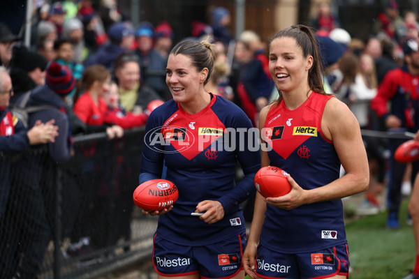 AFLW 2025 Round 06 - Melbourne v West Coast - A-62975039