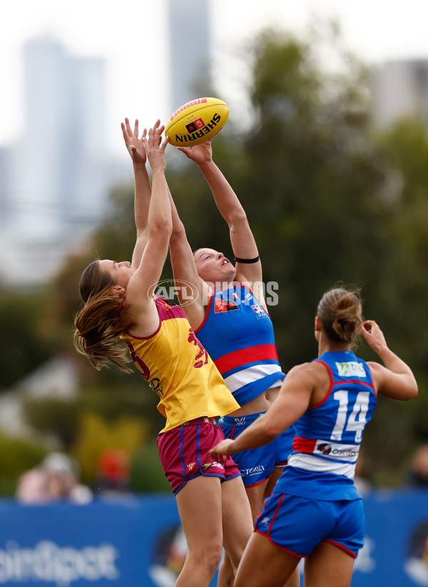 AFLW 2025 Round 06 - Western Bulldogs v Brisbane - A-62975108