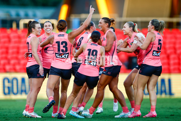 AFLW 2025 Round 06 - Gold Coast v Adelaide - A-62986141