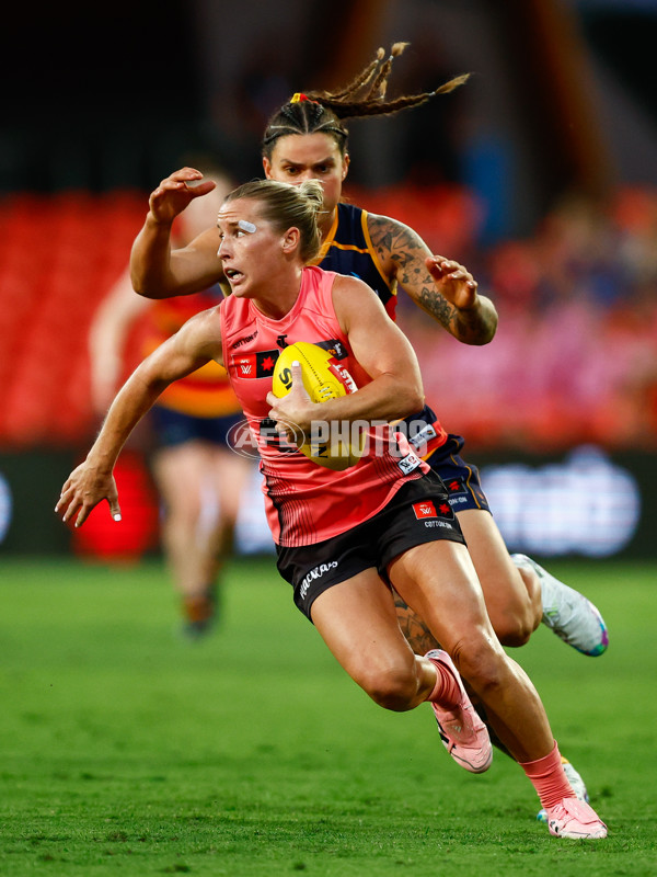 AFLW 2025 Round 06 - Gold Coast v Adelaide - A-62988821