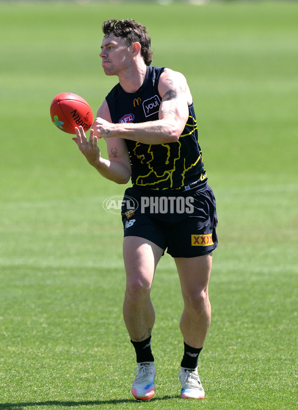 AFL 2025 Training - Brisbane 230925 - A-63040319