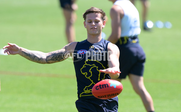 AFL 2025 Training - Brisbane 230925 - A-63042648