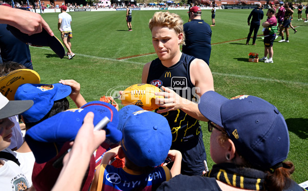 AFL 2025 Training - Brisbane 230925 - A-63042655