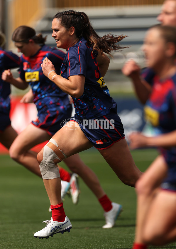 AFLW 2025 Round 07 - Melbourne v Gold Coast - A-63073753