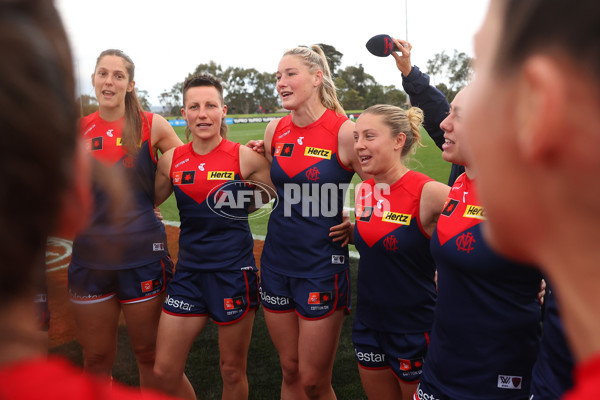 AFLW 2025 Round 07 - Melbourne v Gold Coast - A-63082696