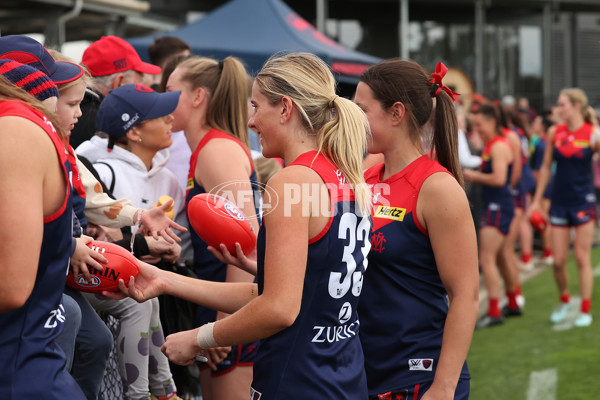 AFLW 2025 Round 07 - Melbourne v Gold Coast - A-63082701
