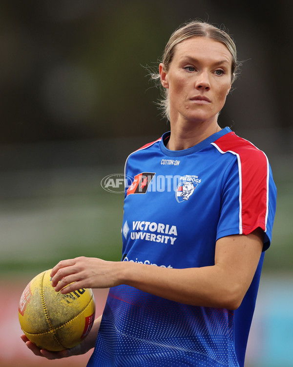 AFLW 2025 Round 07 - Western Bulldogs v Collingwood - A-63085202