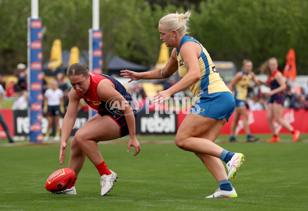 AFLW 2025 Round 07 - Melbourne v Gold Coast - A-63085719