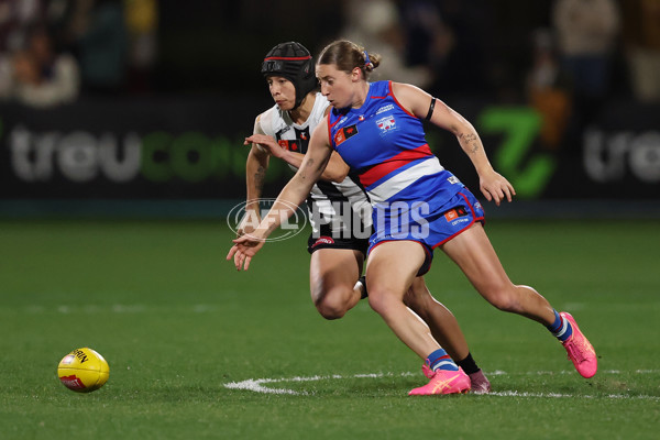 AFLW 2025 Round 07 - Western Bulldogs v Collingwood - A-63087774