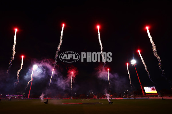 AFLW 2025 Round 07 - Western Bulldogs v Collingwood - A-63088867