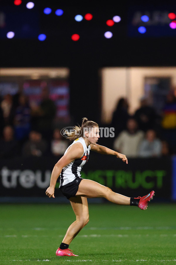 AFLW 2025 Round 07 - Western Bulldogs v Collingwood - A-63088919