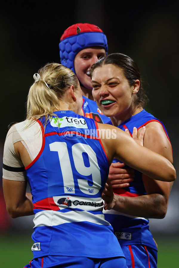 AFLW 2025 Round 07 - Western Bulldogs v Collingwood - A-63088933