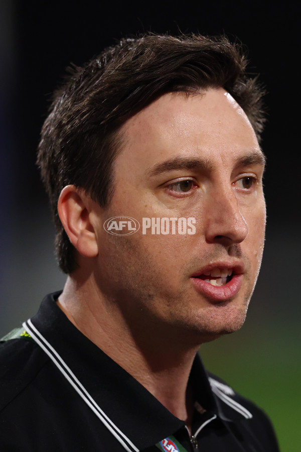 AFLW 2025 Round 07 - Western Bulldogs v Collingwood - A-63090370