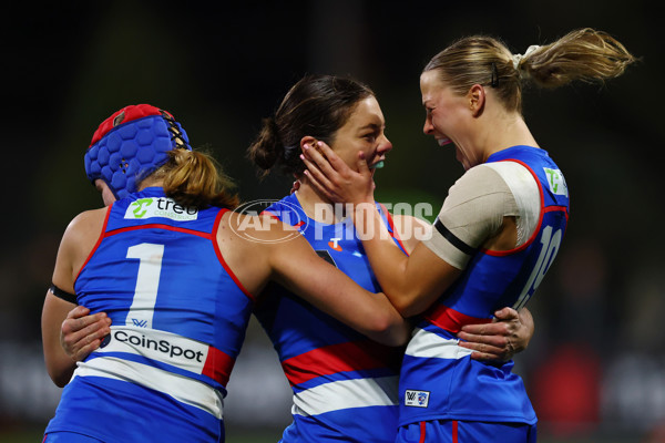 AFLW 2025 Round 07 - Western Bulldogs v Collingwood - A-63090402