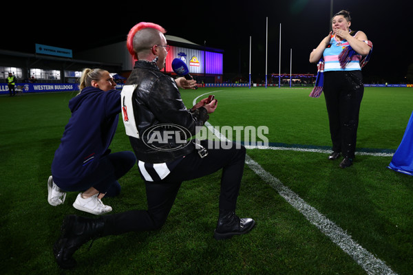 AFLW 2025 Round 07 - Western Bulldogs v Collingwood - A-63090424