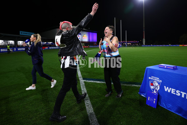 AFLW 2025 Round 07 - Western Bulldogs v Collingwood - A-63090426