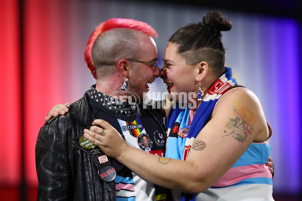 AFLW 2025 Round 07 - Western Bulldogs v Collingwood - A-63091979