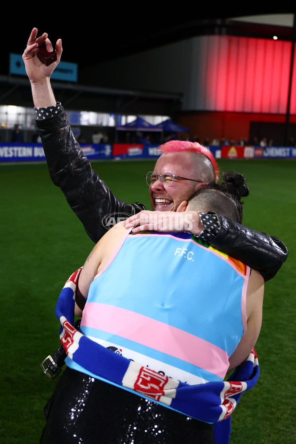 AFLW 2025 Round 07 - Western Bulldogs v Collingwood - A-63091985