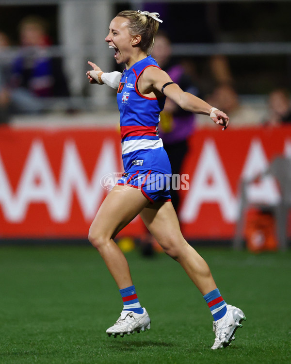 AFLW 2025 Round 07 - Western Bulldogs v Collingwood - A-63092011